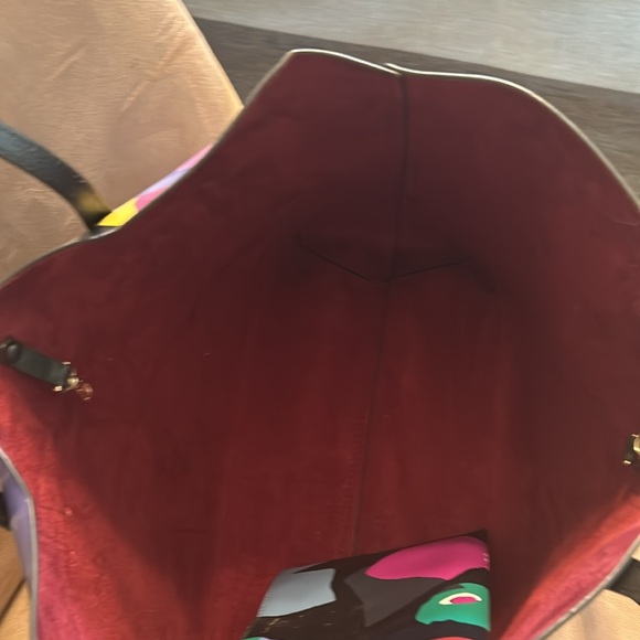 Kate Spade multi colored floral tote with makeup pouch. - Picture 3 of 9